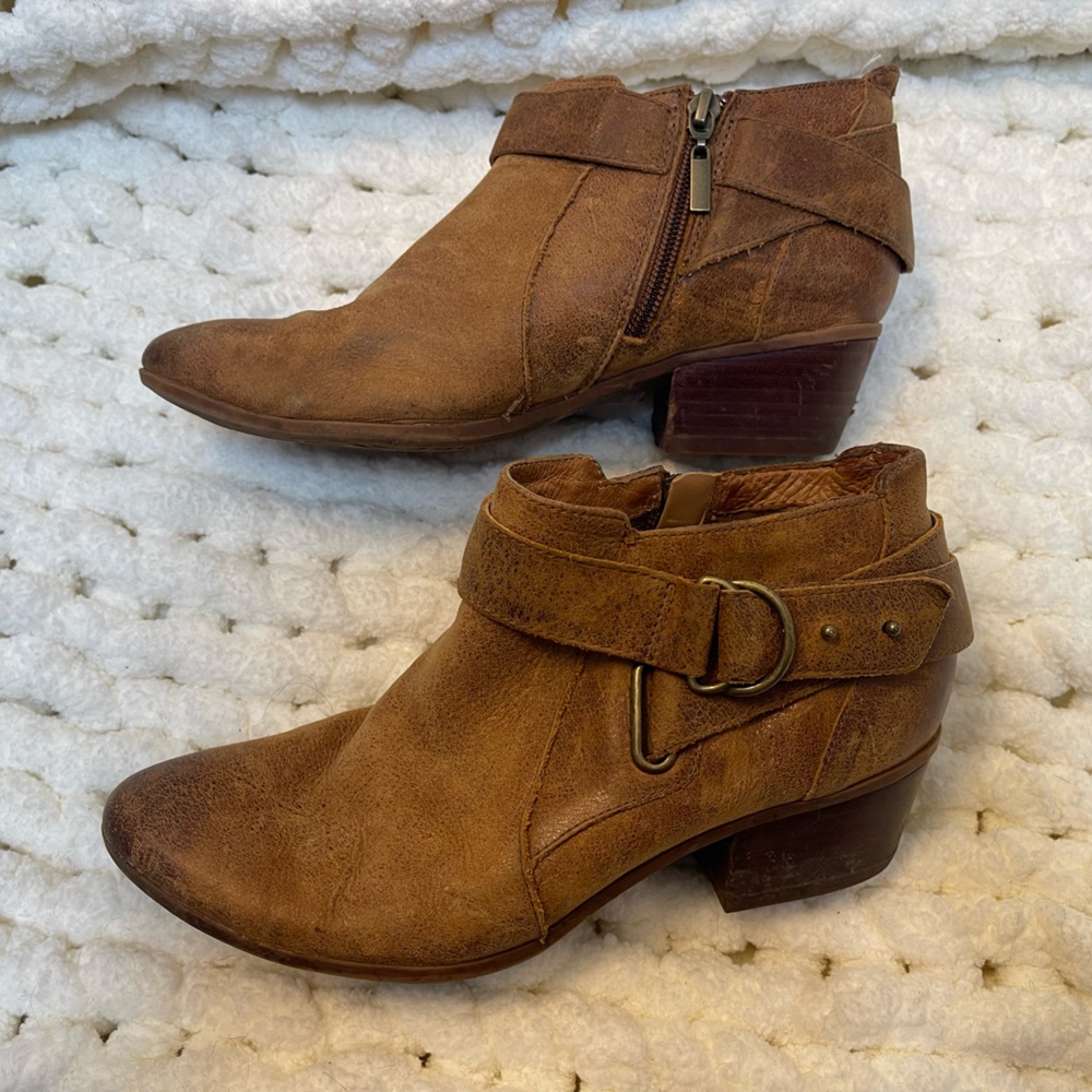 Clark’s Brown Buckle Short Boots